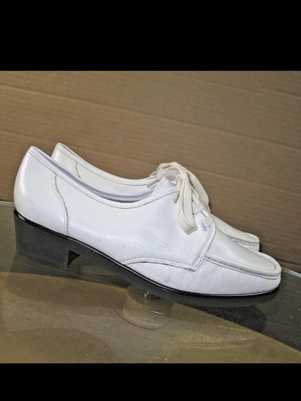 Trotters Women's Oxfords White Leather Size 12 M